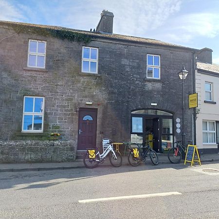 Clonbur House - Two Bedroom Village Apartment Galway Exteriör bild