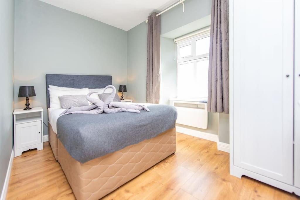 Clonbur House - Two Bedroom Village Apartment Galway Exteriör bild