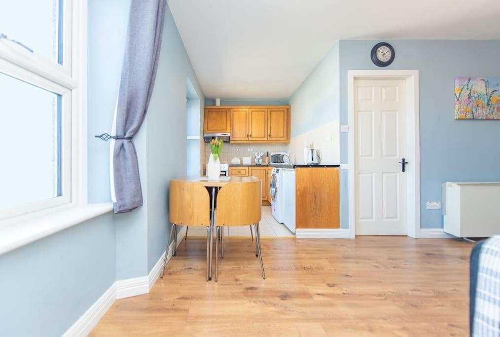 Clonbur House - Two Bedroom Village Apartment Galway Exteriör bild
