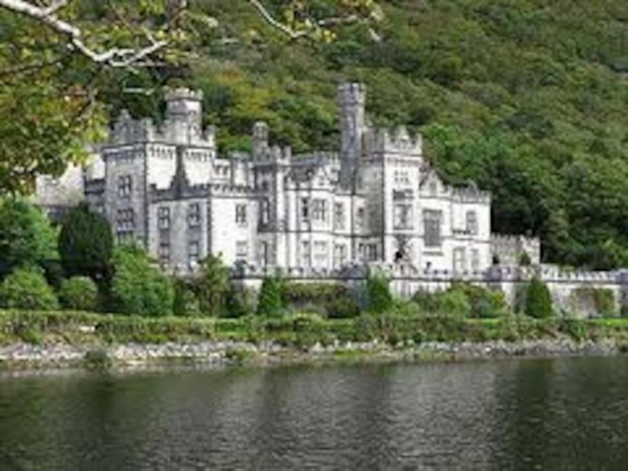 Clonbur House - Two Bedroom Village Apartment Galway Exteriör bild